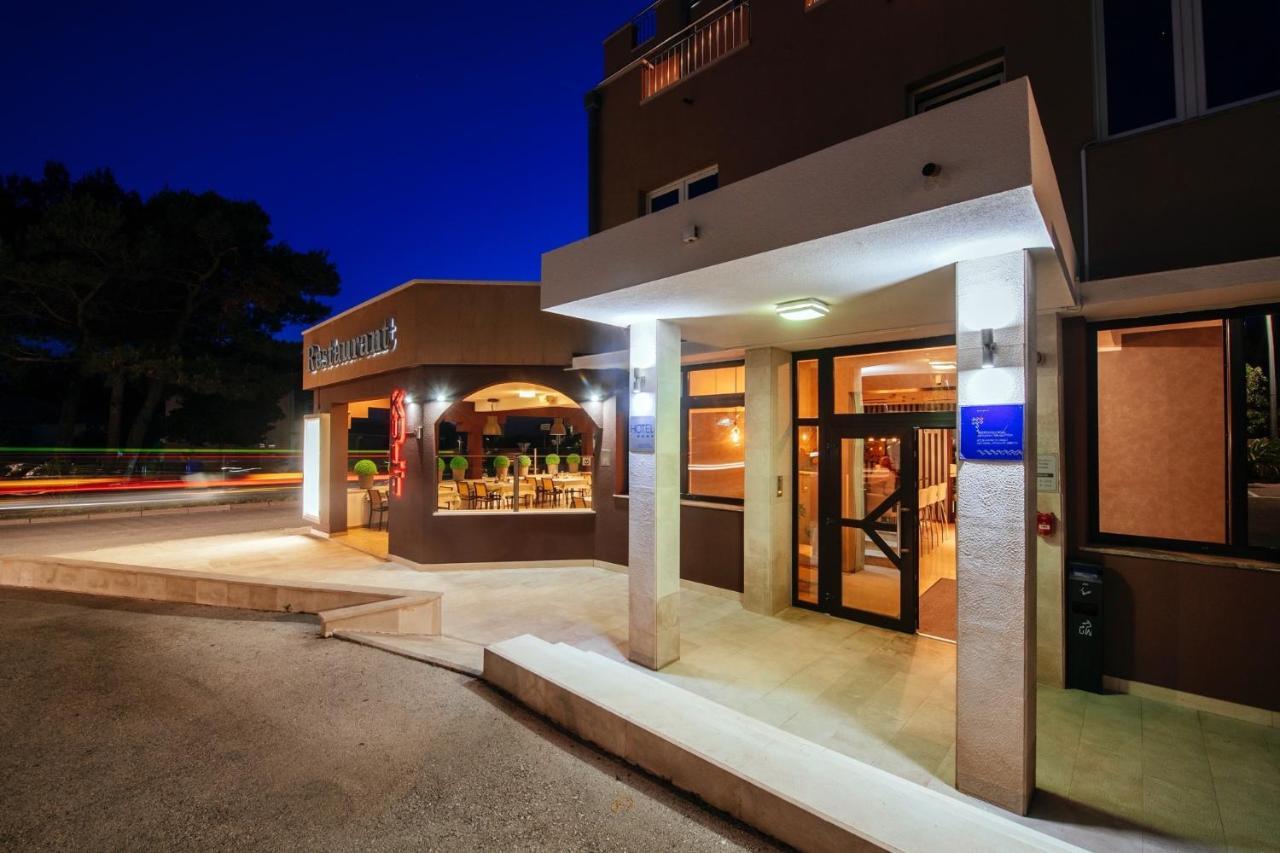 Hotel Terra Novalja Exterior foto